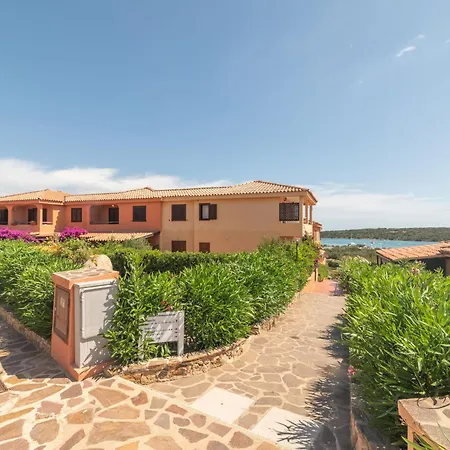 דירה D4 - I1- Baia De Bahas By Interhome גולפו אראנצ'י